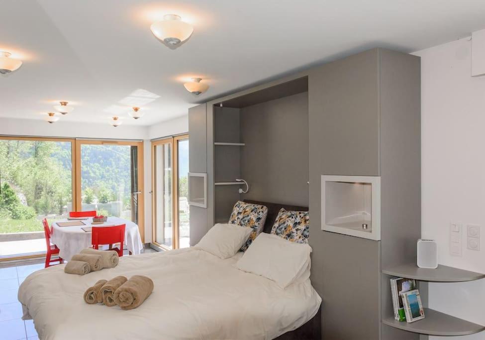 In The Heart Of Nature With An Unique View Plan Montmin Exterior photo