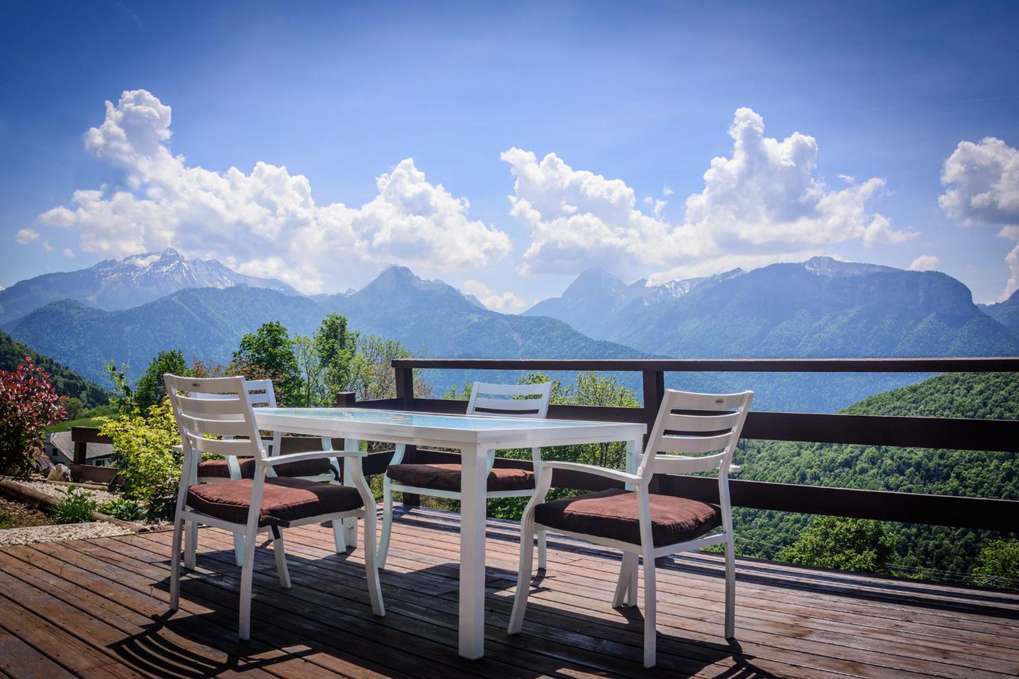 In The Heart Of Nature With An Unique View Plan Montmin Exterior photo