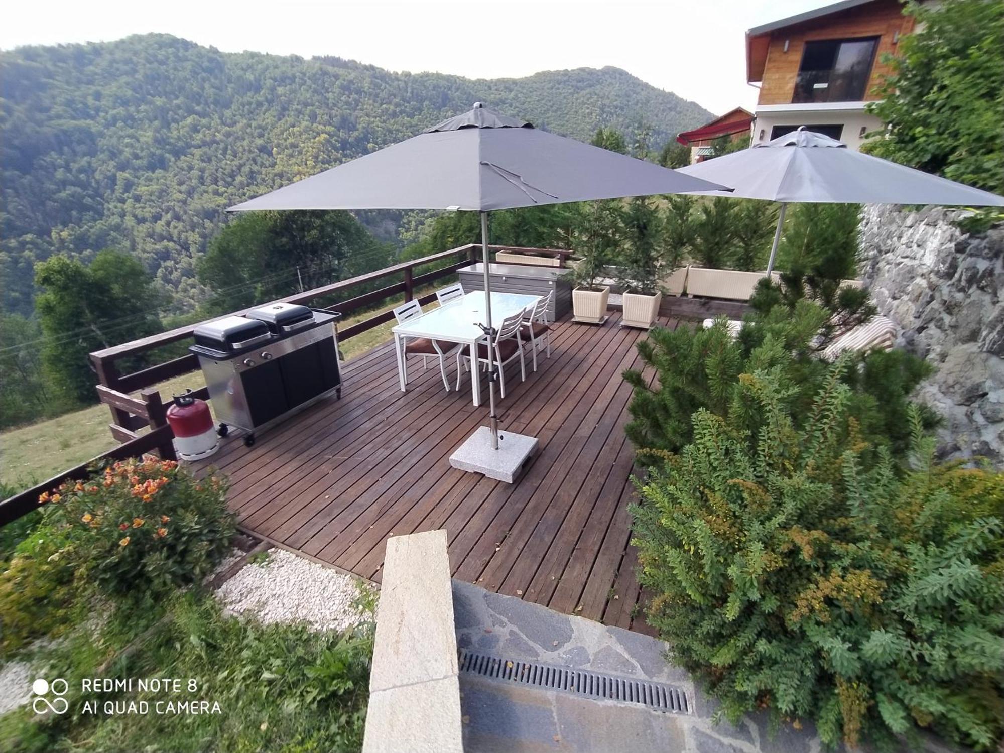 In The Heart Of Nature With An Unique View Plan Montmin Exterior photo